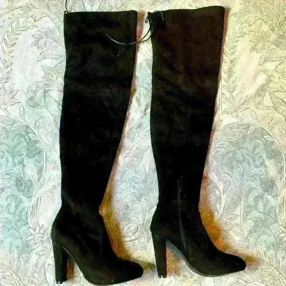Thigh high boots👌
